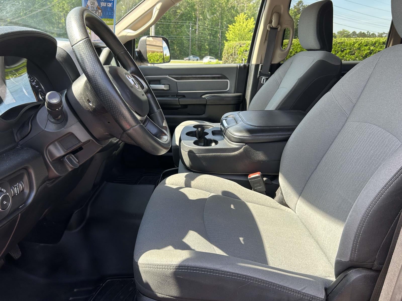 2019 RAM 2500 Big Horn 4x4 Crew Cab 6'4 Box