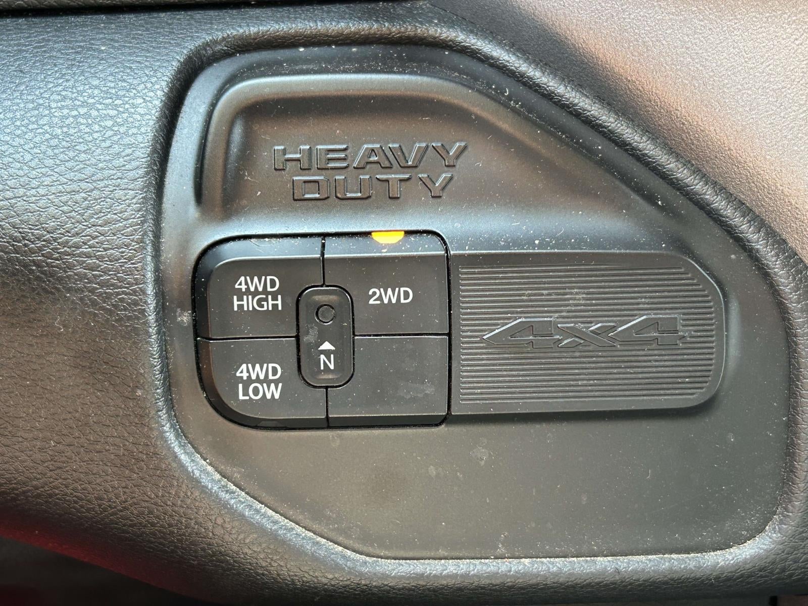 2019 RAM 2500 Big Horn 4x4 Crew Cab 6'4 Box