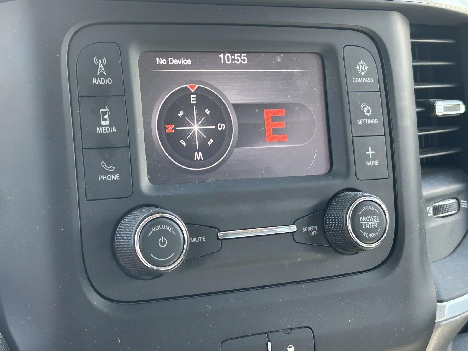 2019 RAM 2500 Big Horn 4x4 Crew Cab 6'4 Box