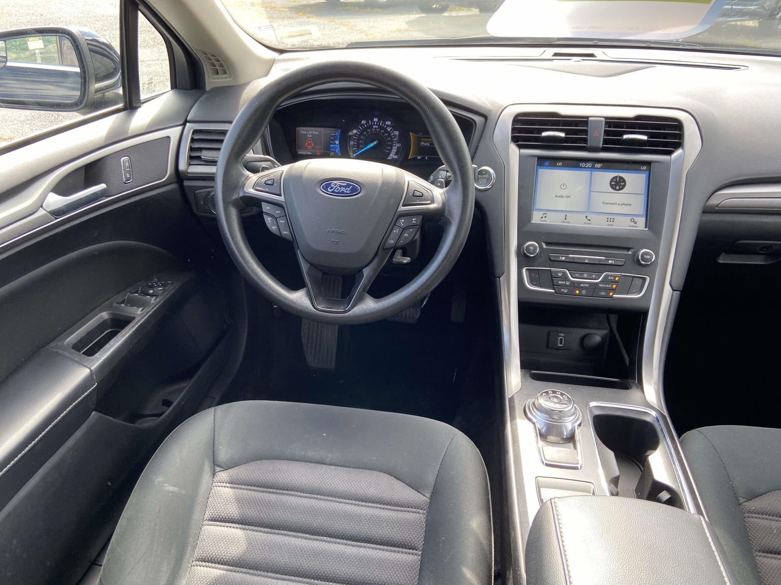 2018 Ford Fusion SE FWD