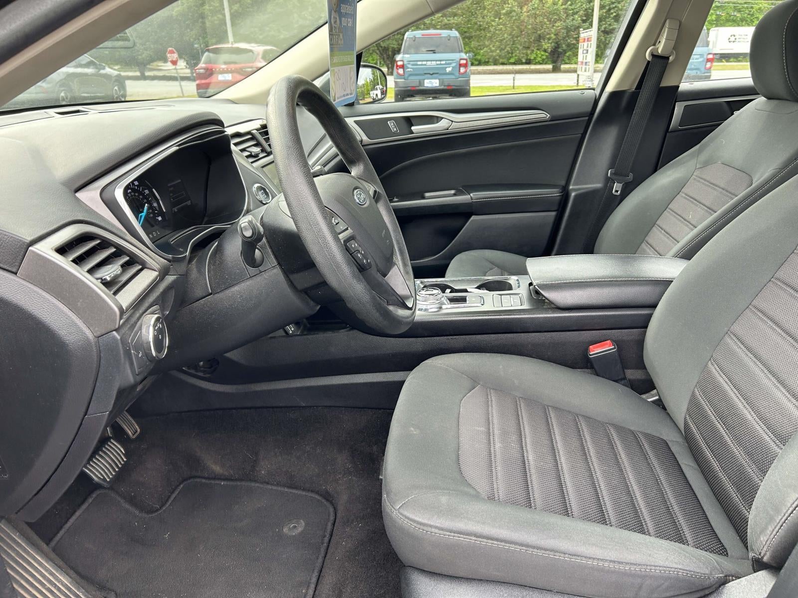 2020 Ford Fusion SE FWD