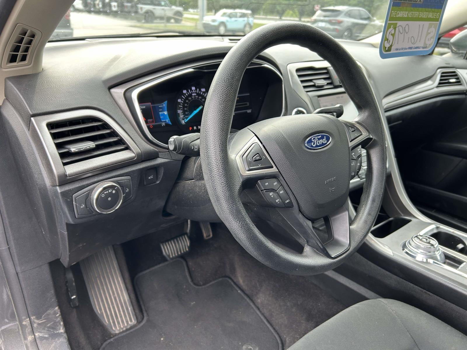 2020 Ford Fusion SE FWD