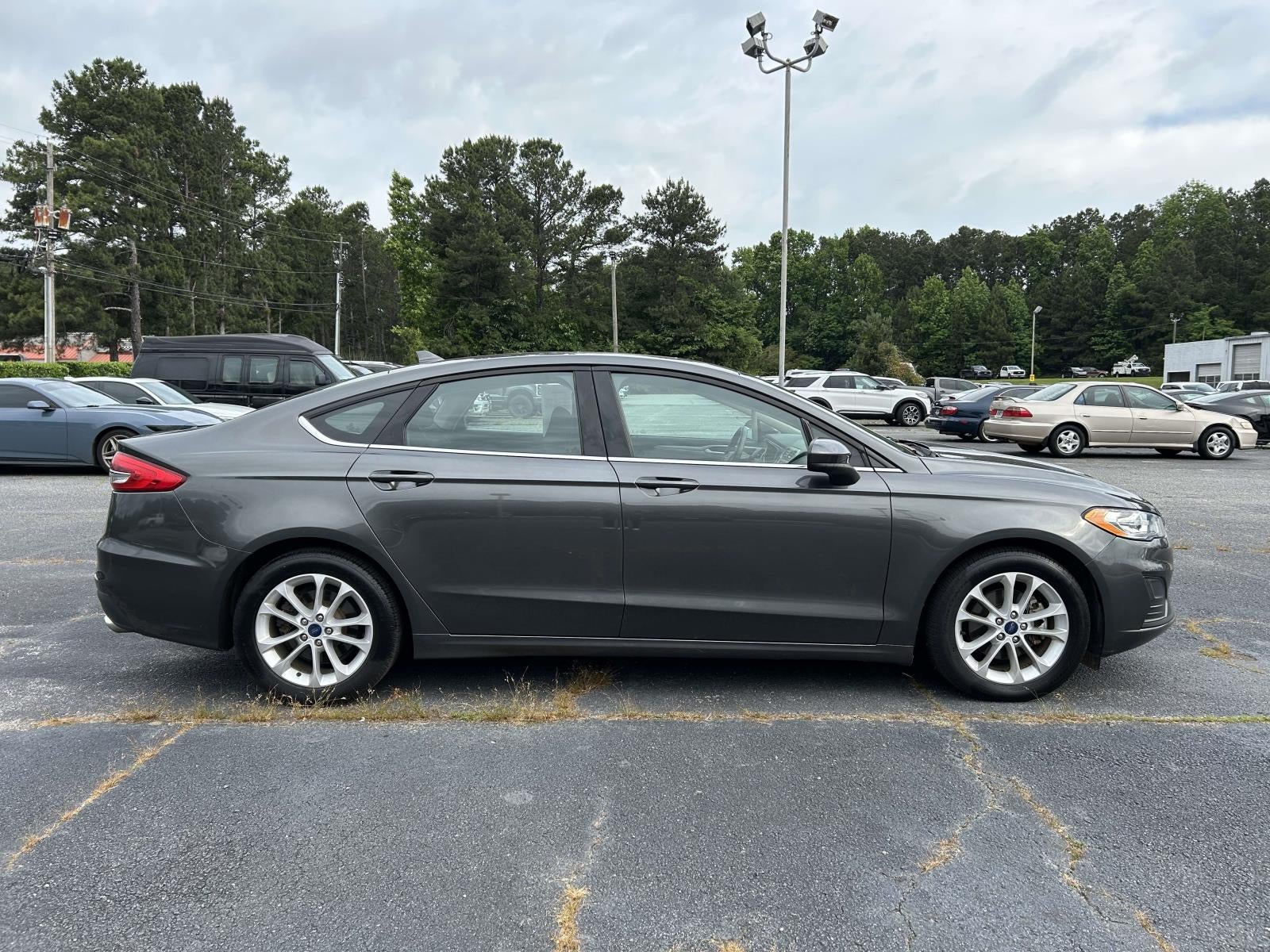 2020 Ford Fusion SE FWD