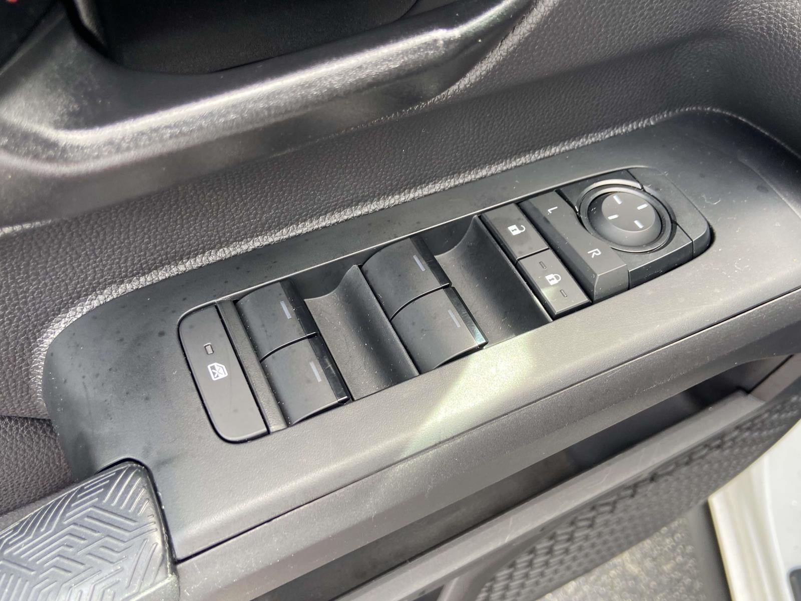 2024 Toyota Tacoma 4WD SR Double Cab 5' Bed AT (Natl)