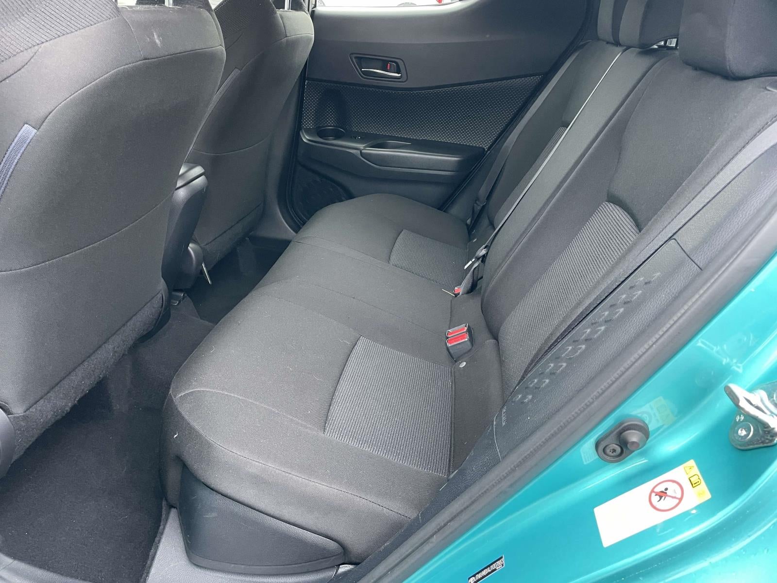 2018 Toyota C-HR XLE FWD (Natl)