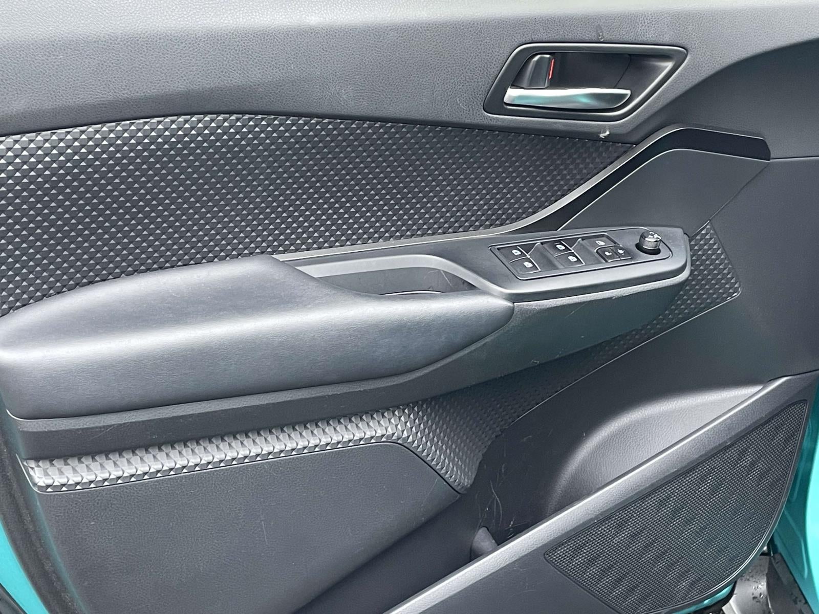 2018 Toyota C-HR XLE FWD (Natl)